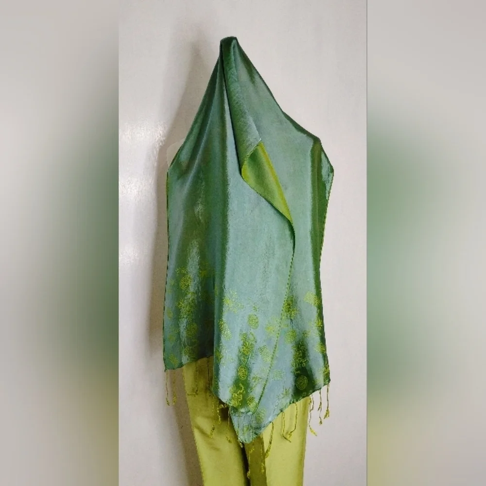 GORGEOUS IRIDESCENT SILK SCARF